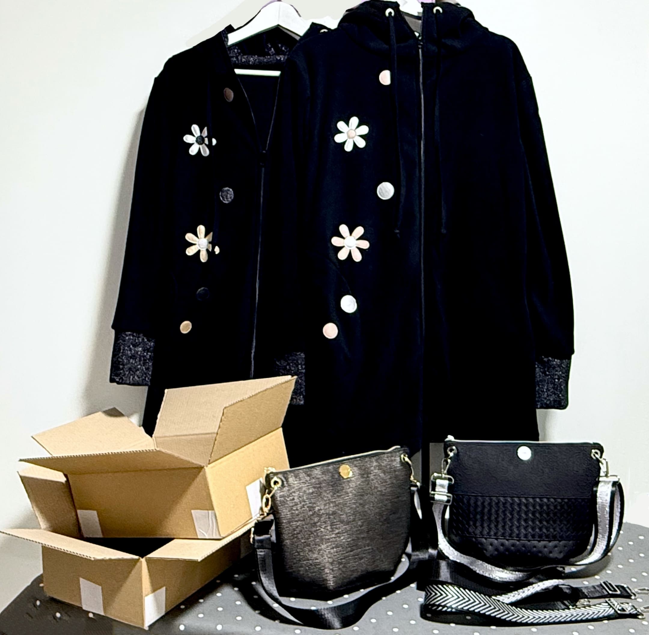 ➞ TUKAJ si oglej RAZLIČNE PLAŠČKE na MODELIH - slika 30