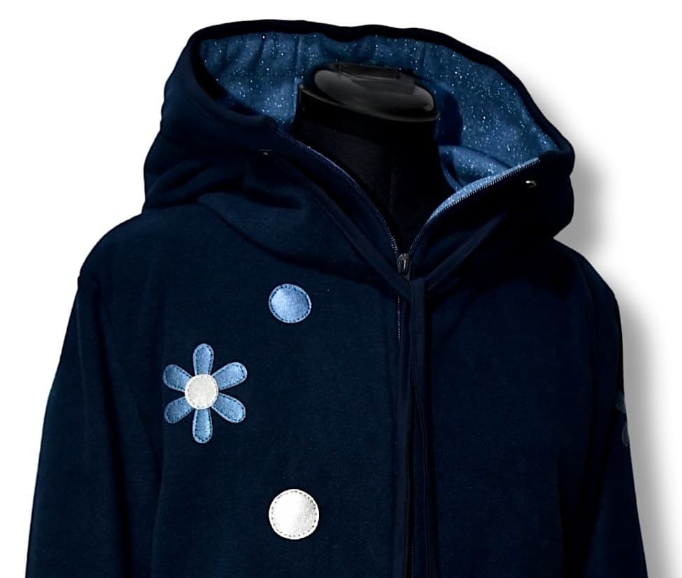 GlemStajl FLIS Hud.i PLAŠČEK ❁ MARJETKE / moder - KRAJŠI - slika 6