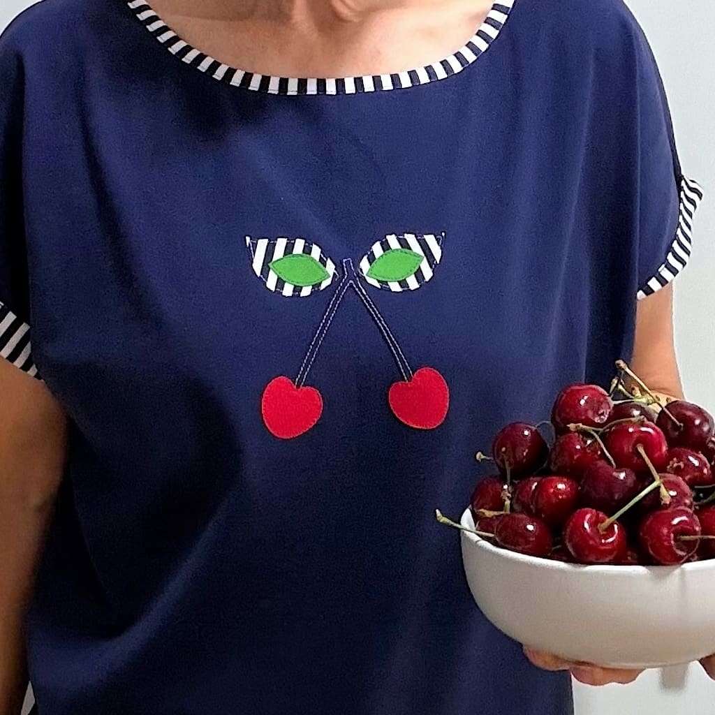 Št. S/M - FriStajl MAJČKA ♡ SRČNE 🍒 - modra - slika 2