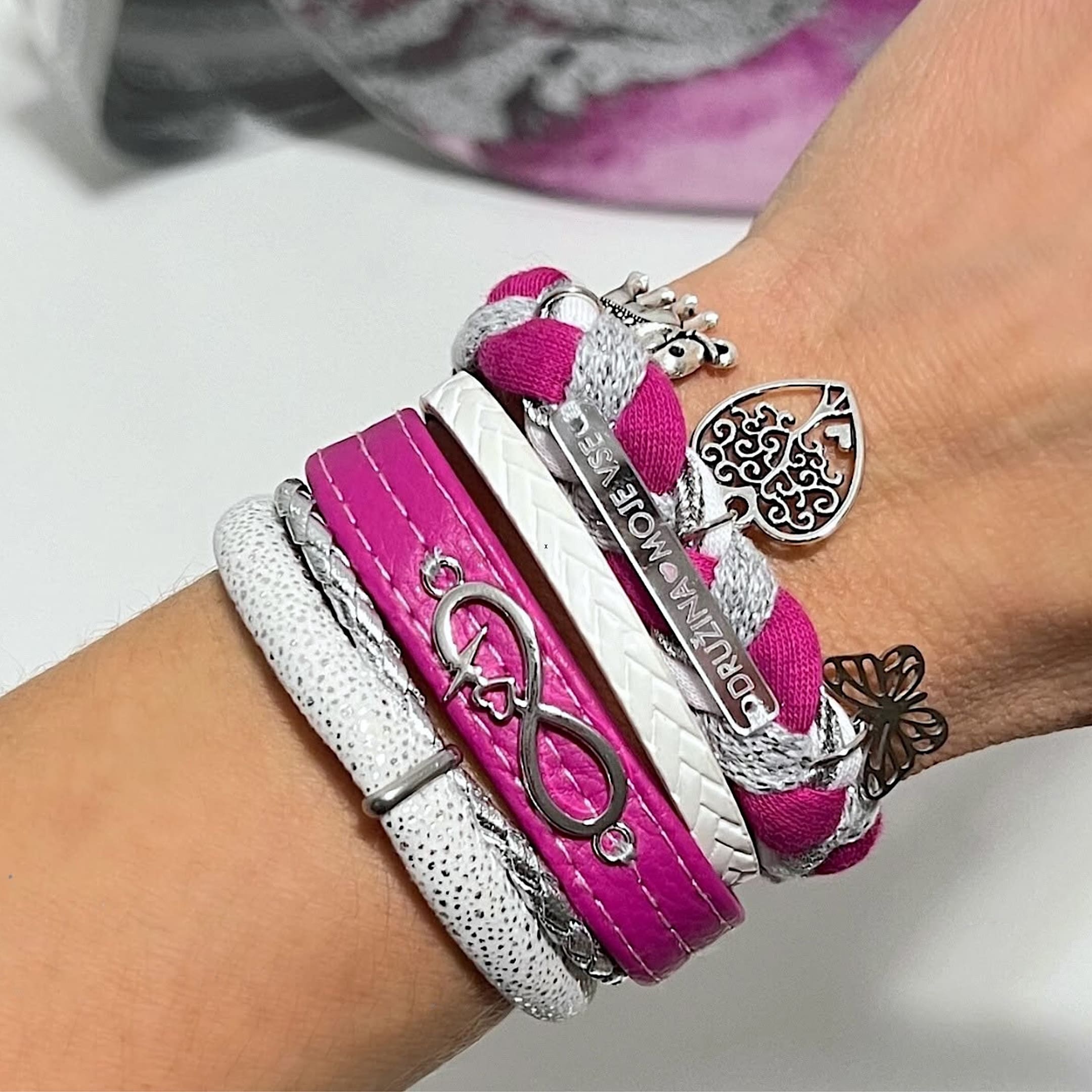 INFINITY ZAPESTNICA AMULET.ka - pink / srebrna / bela